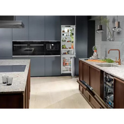 Встраиваемая посудомоечная машина Electrolux EEC967310L купить в Санкт-Петербурге и Москве