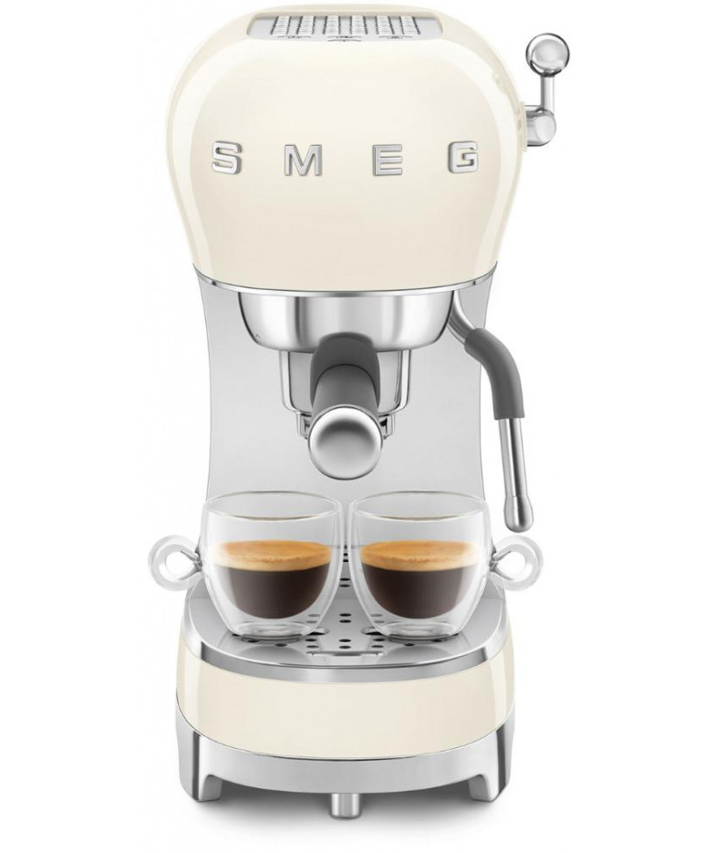 Кофемашина Smeg ECF02CREU купить в Санкт-Петербурге и Москве
