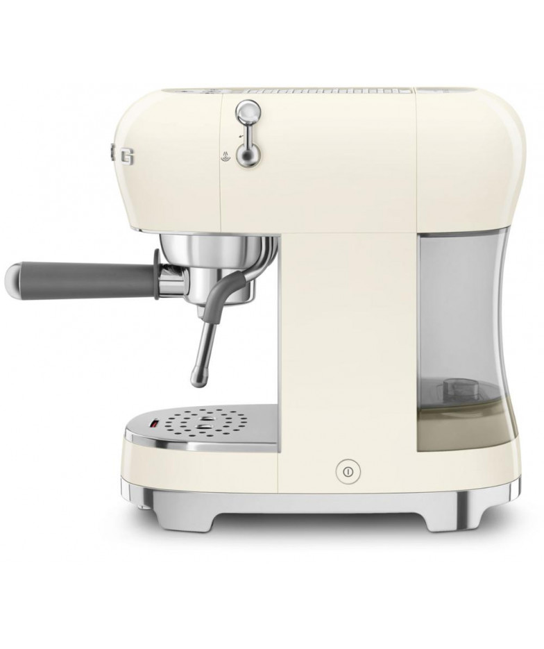 Кофемашина Smeg ECF02CREU купить в Санкт-Петербурге и Москве