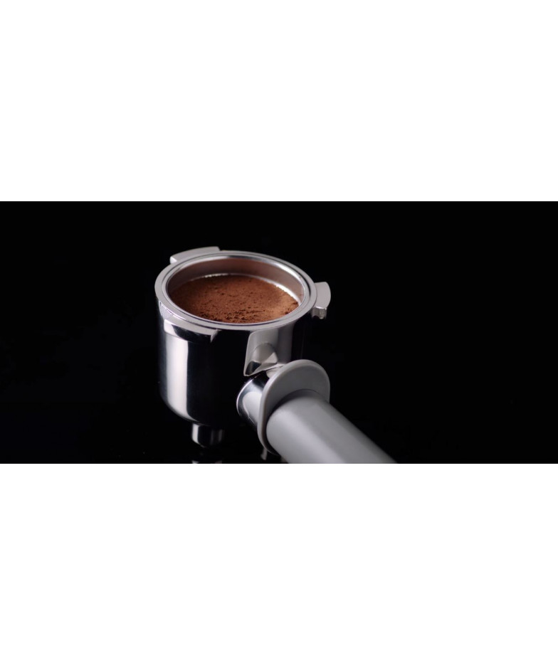 Кофемашина Smeg ECF02CREU купить в Санкт-Петербурге и Москве