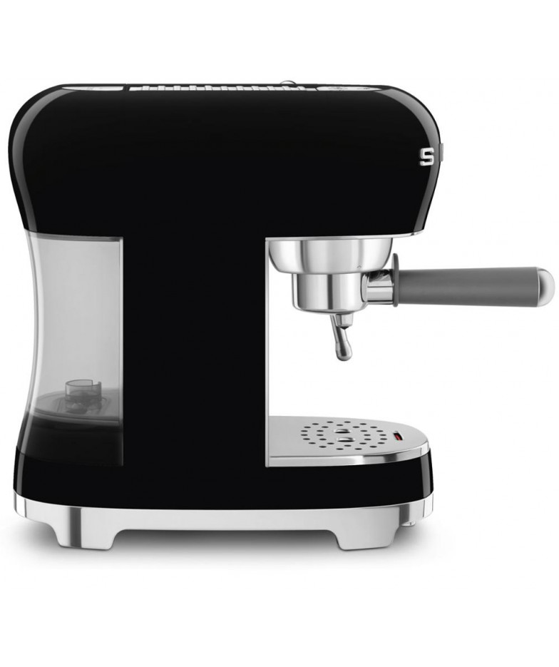 Кофемашина Smeg ECF02BLEU купить в Санкт-Петербурге и Москве