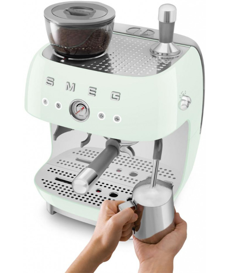 Эспрессо-кофемашина Smeg EGF03PGEU купить в Санкт-Петербурге и Москве