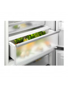 Встраиваемый холодильник Electrolux ENP7TD75S